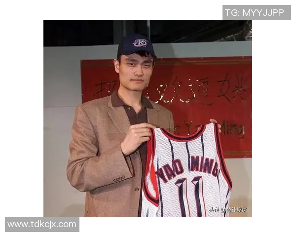 姚明篮球解说：从球场传奇到解说员的精彩转型与深刻见解