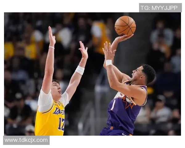 爵士客场惜败湖人，遭遇两连败——一场技战术的精彩较量